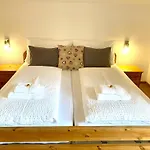 Haus Salzkristall Couette-café Obertraun