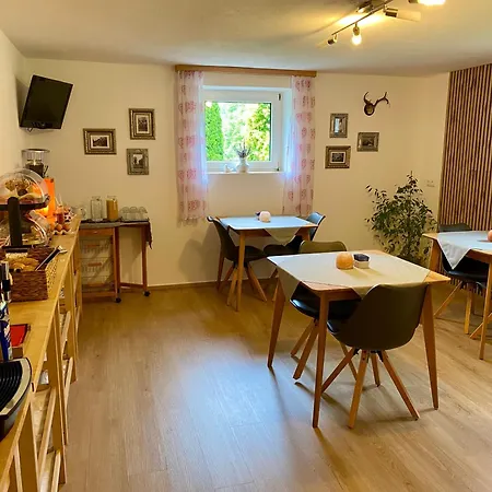 Haus Salzkristall Bed & Breakfast Obertraun