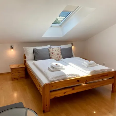 Haus Salzkristall Bed & Breakfast *