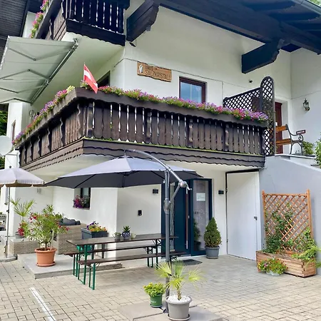 Alojamento de Acomodação e Pequeno-almoço Haus Salzkristall Obertraun