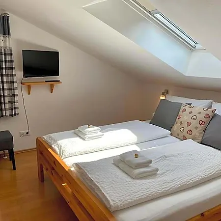 Frühstückspension Haus Salzkristall 3*